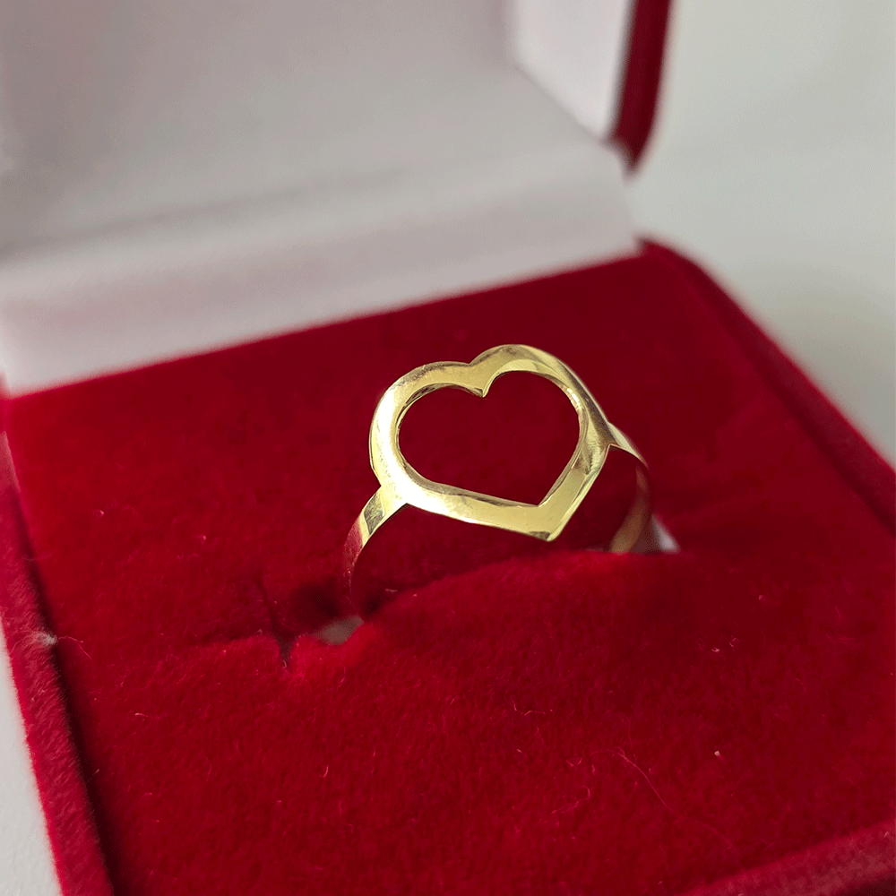 Anel com Coração Vazado M em ouro 18k